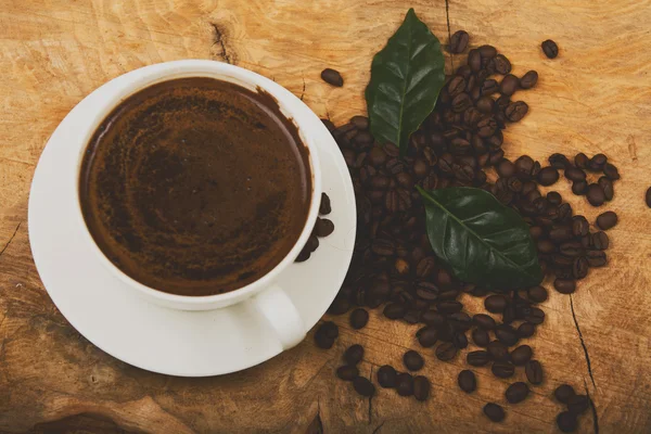 Tazza di caffè e fagioli — Foto Stock