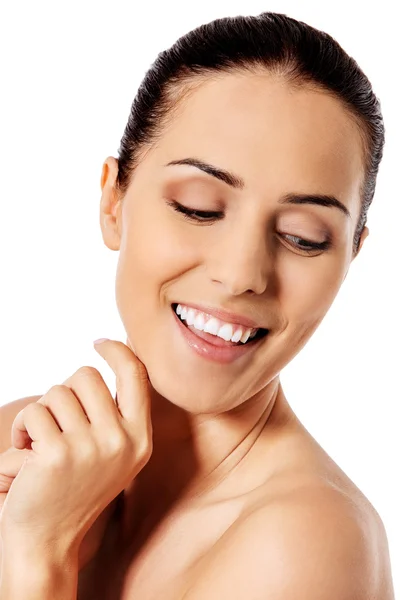 Bela Face de Jovem Mulher com Pele Fresca Limpa. — Fotografia de Stock