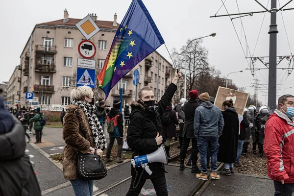 13 diciembre 2020 - Varsovia, Polonia - Protestas antigubernamentales en las calles de la capital —  Fotos de Stock