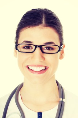 güzel genç doktor kadın portresi.