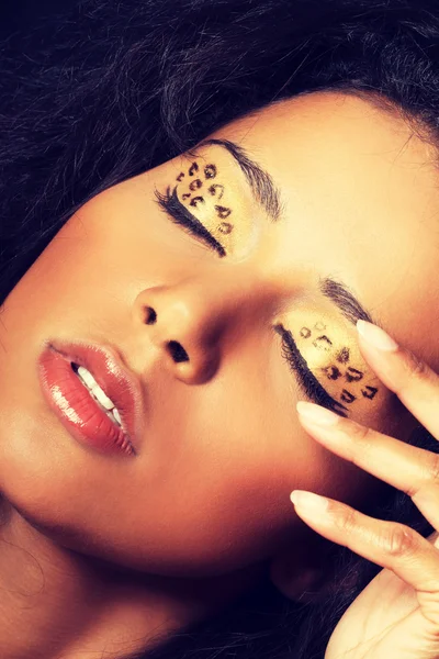 Close up sulla bella tigre make-up . — Foto Stock