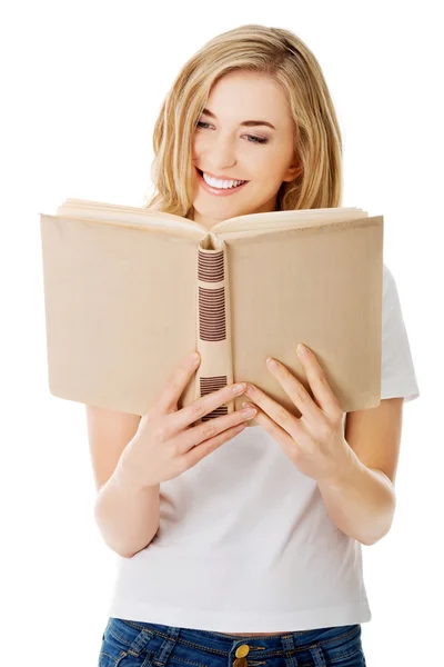 Estudante mulher com livro — Fotografia de Stock