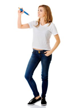 kadın kalemle yazma