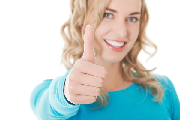 Mujer feliz con signo de mano ok — Foto de Stock