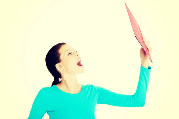 Mujer estudiante feliz con cuaderno —  Fotos de Stock