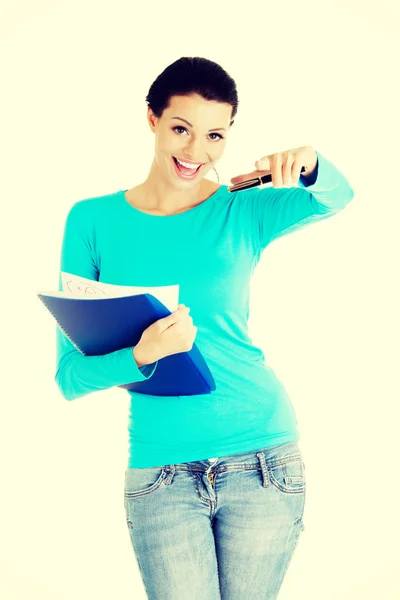 Mulher estudante feliz com notebook — Fotografia de Stock