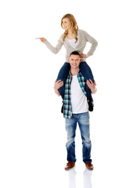 Kadını taşıyan adam