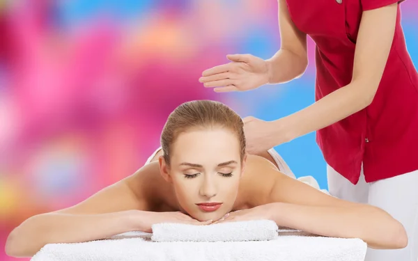 Vrouw tijdens de massage — Stockfoto