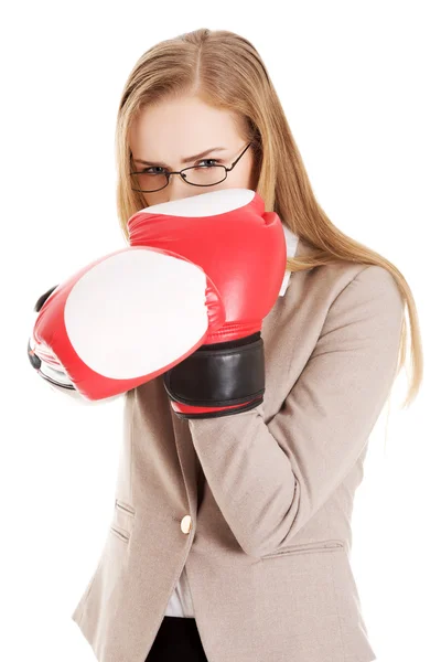 Kobieta rękawiczkach bokser — Zdjęcie stockowe