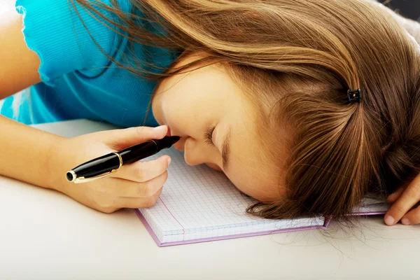 Klein meisje als een zakenvrouw — Stockfoto