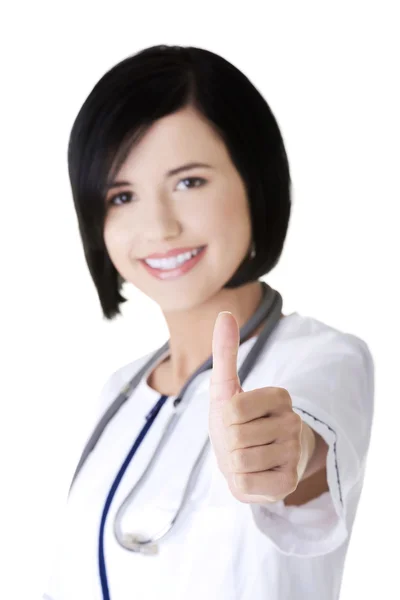 Vrouwelijke arts dragen stethoscoop — Stockfoto