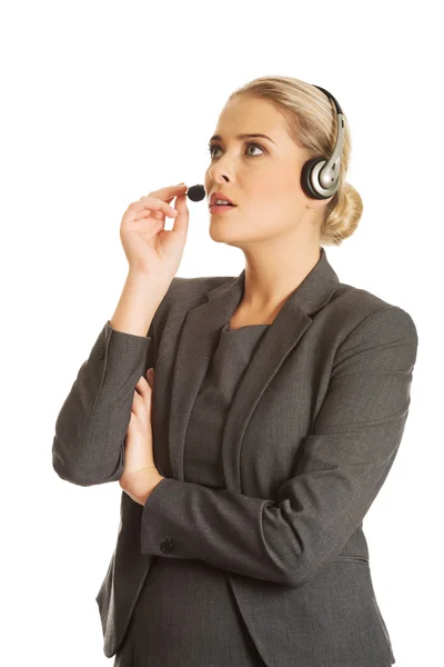 Call center woman talking to customer — Stock Photo, Image