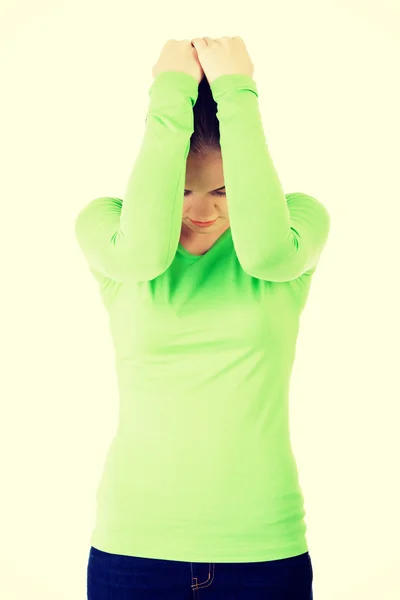 Mujer atractiva cubriéndose con ambas manos . — Foto de Stock