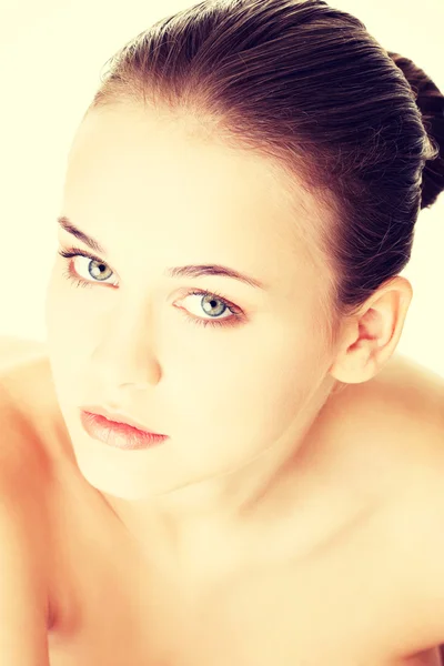 Atractiva mujer desnuda. Retrato facial. Primer plano. . — Foto de Stock