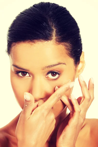 Close up of a woman putting contact lens — Stock Photo, Image