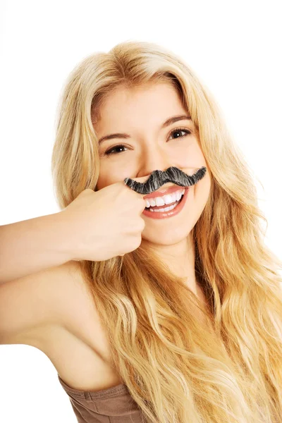 Rubia estudiante con bigote mirando a la cámara — Foto de Stock