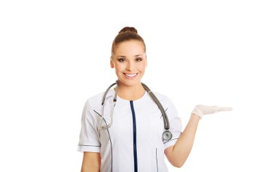 Kadın doktor boşaltmak sağ tarafta sunulması
