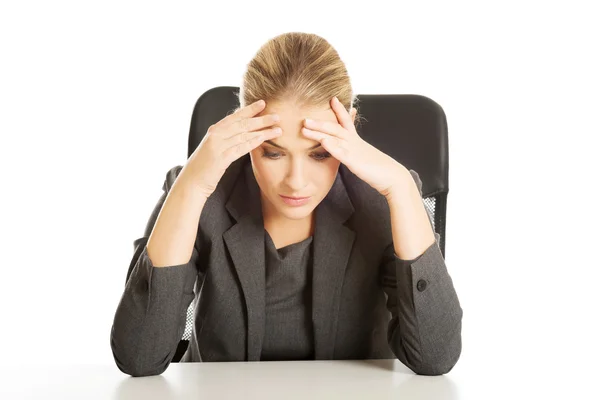 Affärskvinna trött av arbete — Stockfoto