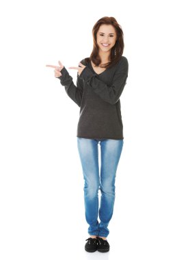 Kopyalama alanı gösteren öğrenci kadın