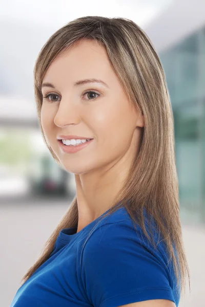 Portrait of beautiful woman — Stock Photo, Image