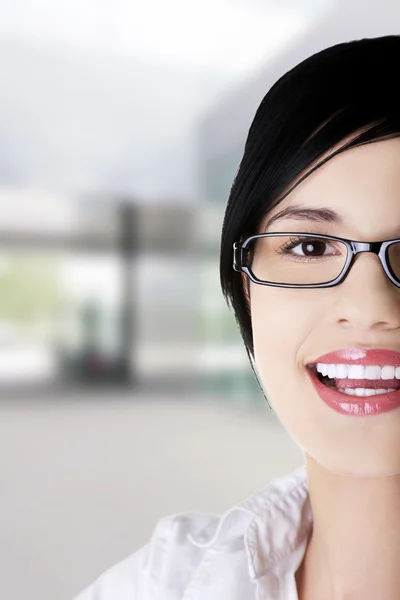 Retrato de una mujer hermosa — Foto de Stock