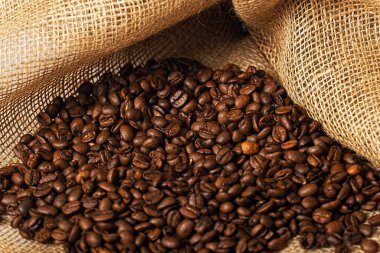 Çuvaldaki kahve çekirdekleri