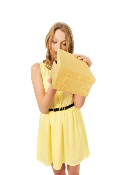 Woman opening gift box — Stock Photo, Image