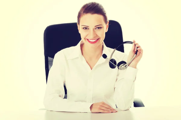 Gelukkig en Glimlachende zakenvrouw in callcenter. — Stockfoto