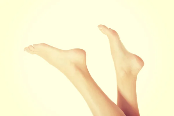 Beautiful smooth shaved legs and feet. — Stock Photo, Image