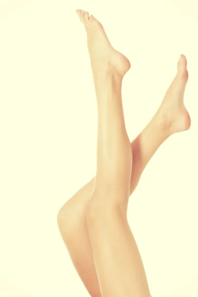 Beautiful smooth and shaved legs. — Stock Photo, Image