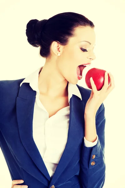 Joven mujer de negocios con manzana roja . —  Fotos de Stock