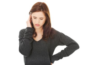 Başı ağrıyan kadın