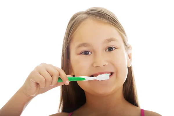 Menina escovação dentes — Fotografia de Stock