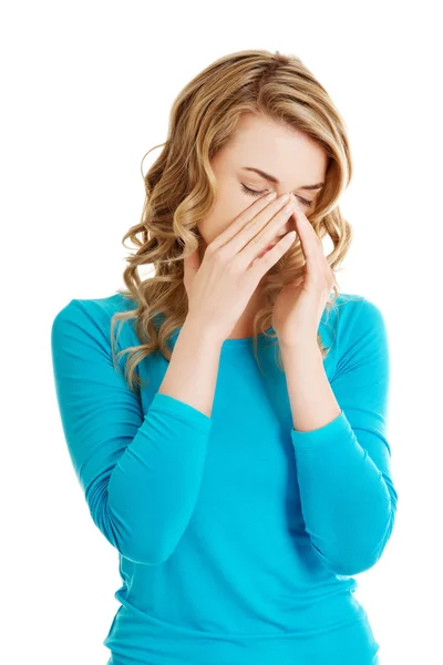 副鼻腔圧痛を持つ女性 — ストック写真