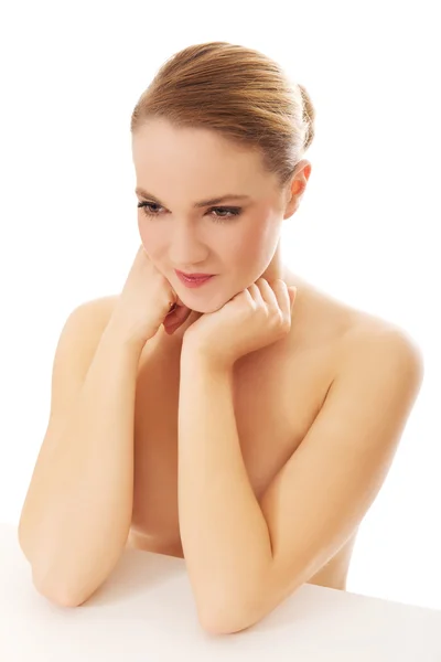 Beautiful young spa woman. — Stock Photo, Image