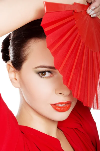 Retrato de una bailarina latina vestida de rojo — Foto de Stock