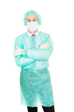 Koruyucu giysileri ile erkek doktor