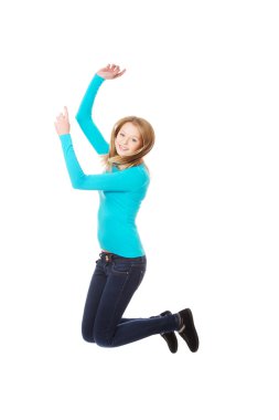 Genç kadın ile sevinç atlama