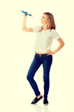 kadın kalemle yazma