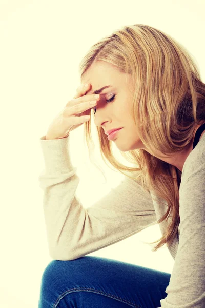 Mujer triste y deprimida . —  Fotos de Stock