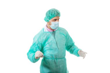 Erkek cerrah neşter ile.