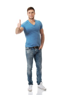 Yukarı hareket ile mutlu adam.