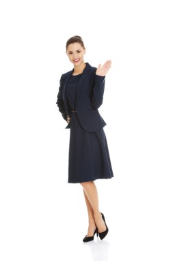 Elini sallayarak iş kadını