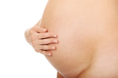 Hamile kadının karnı.