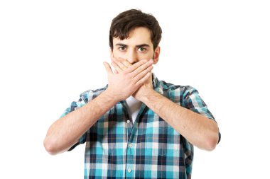 Şok adam ağzını kapsayan.