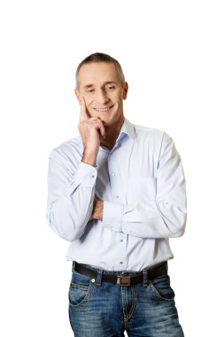 Yakışıklı adam çene dokunmadan