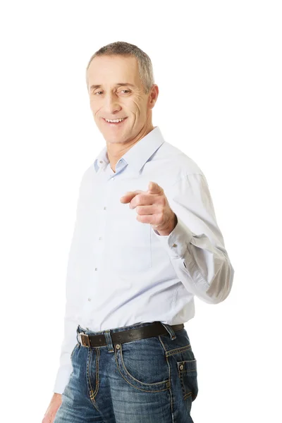 Homem feliz apontando para você — Fotografia de Stock