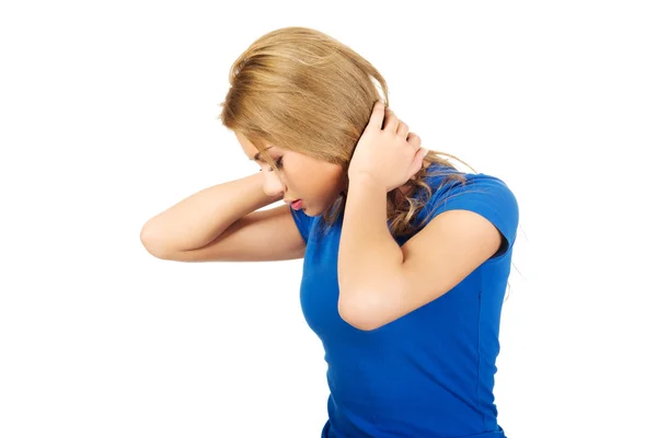 Mujer joven con dolor de cuello. —  Fotos de Stock