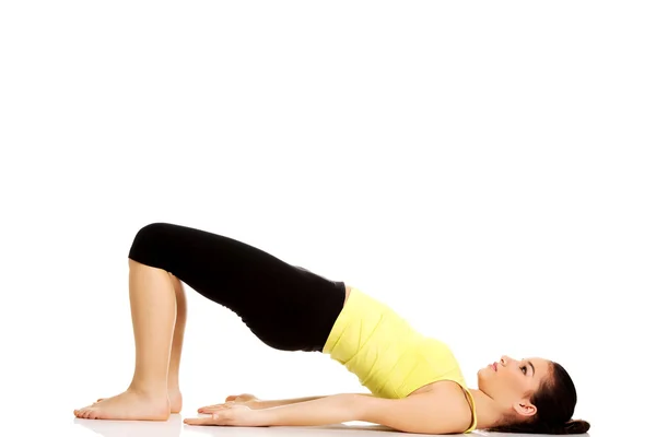 Vrouw doet stretching oefening. — Stockfoto