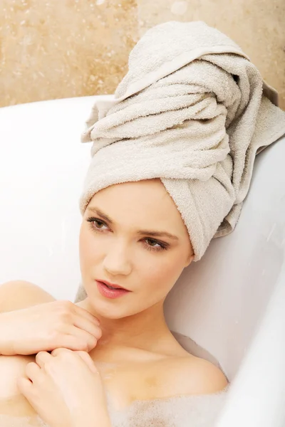 Woman relaxing in bathtub. — Stock Photo, Image